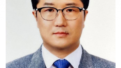 속초 출신인 박중현(49) 속초시보건소장 임용예정자 한의사로 속초고-연세대 전자공학과·상지대 한의과대학원(석사)을 졸업했다.